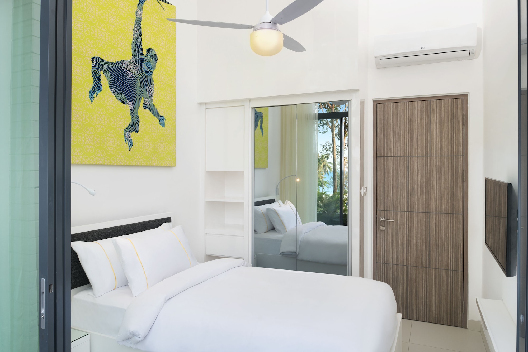2 BEDROOMS, LOFT, QUEEN BED, GARDEN VIEW