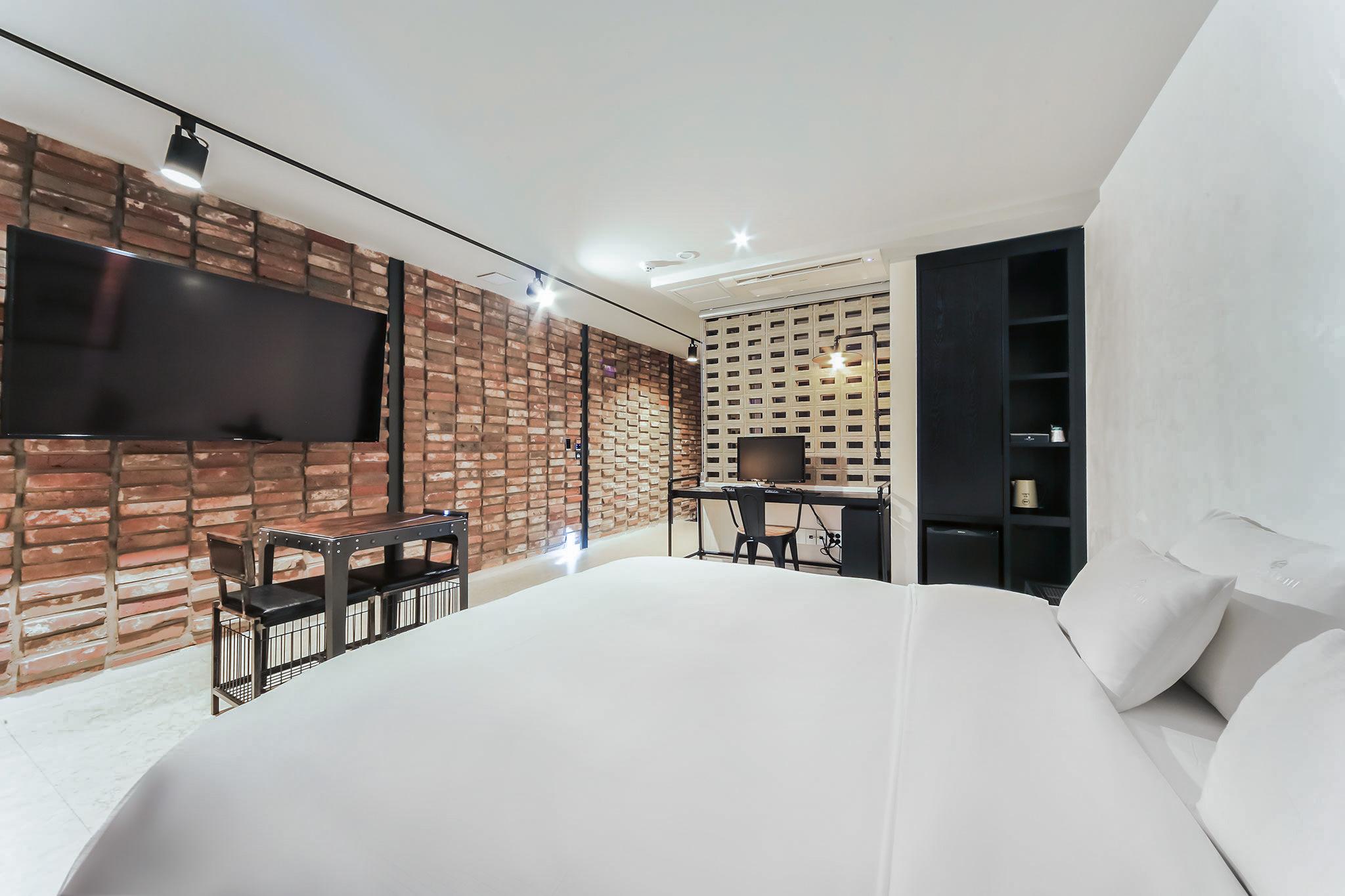 Idea Hotel 22/80