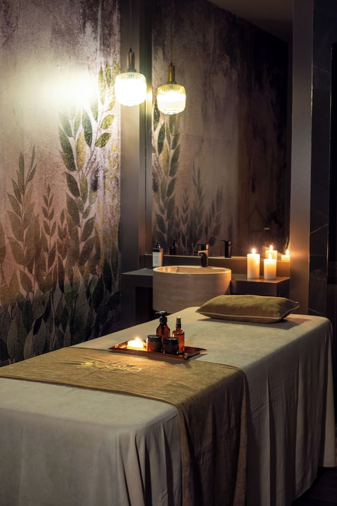 Delta Hotels By Marriott Istanbul Levent 38/70