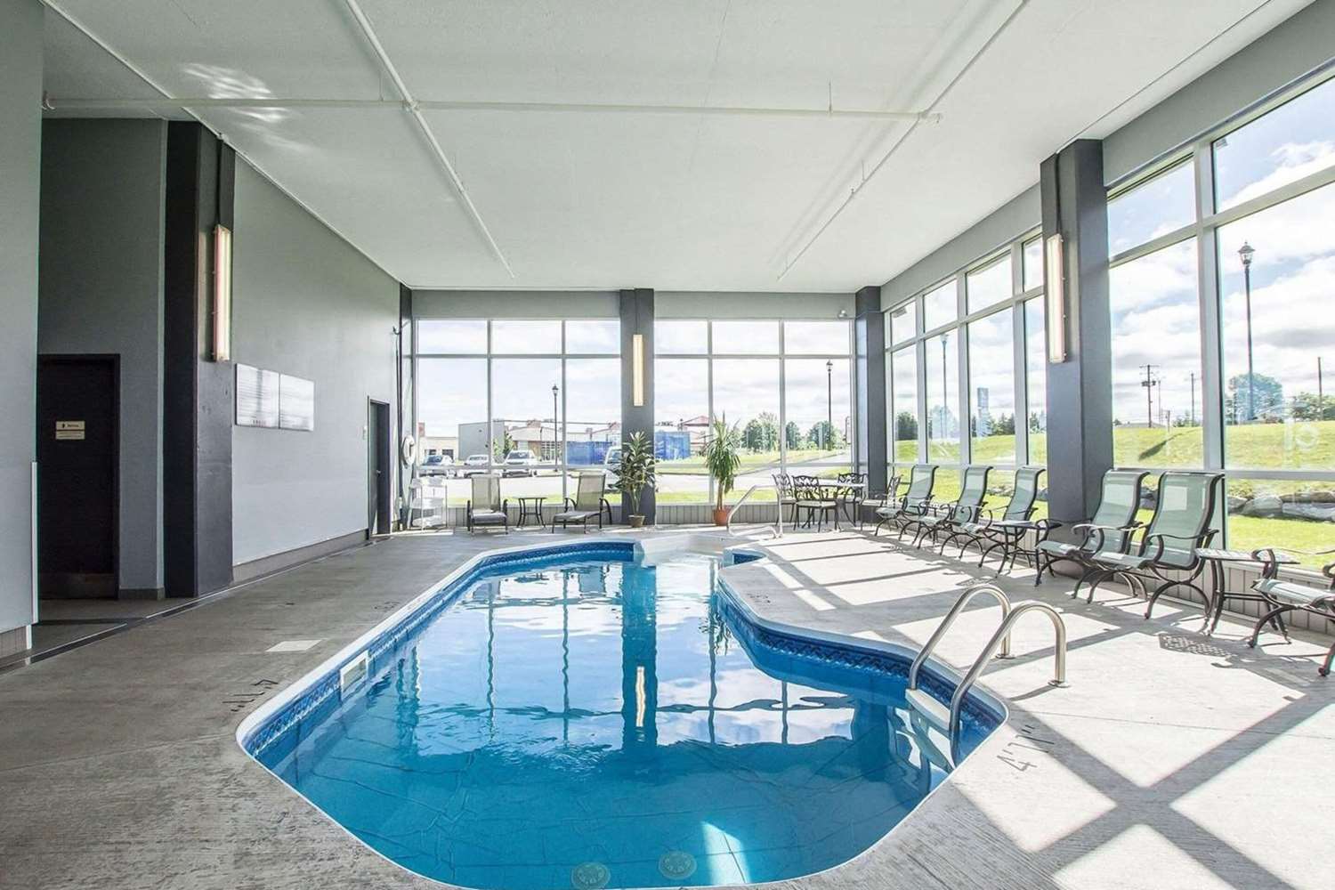 Quality Inn & Suites Victoriaville 11/33