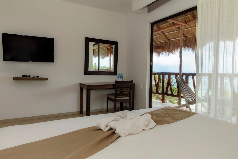 Room, Queen Bed, Sea View, Koox Quinto Sole Boutique Hotel 5/8