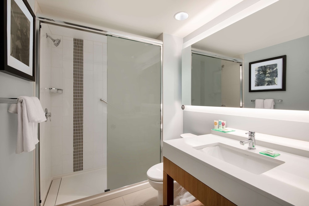 Hyatt Place Westminster Denver 52/54
