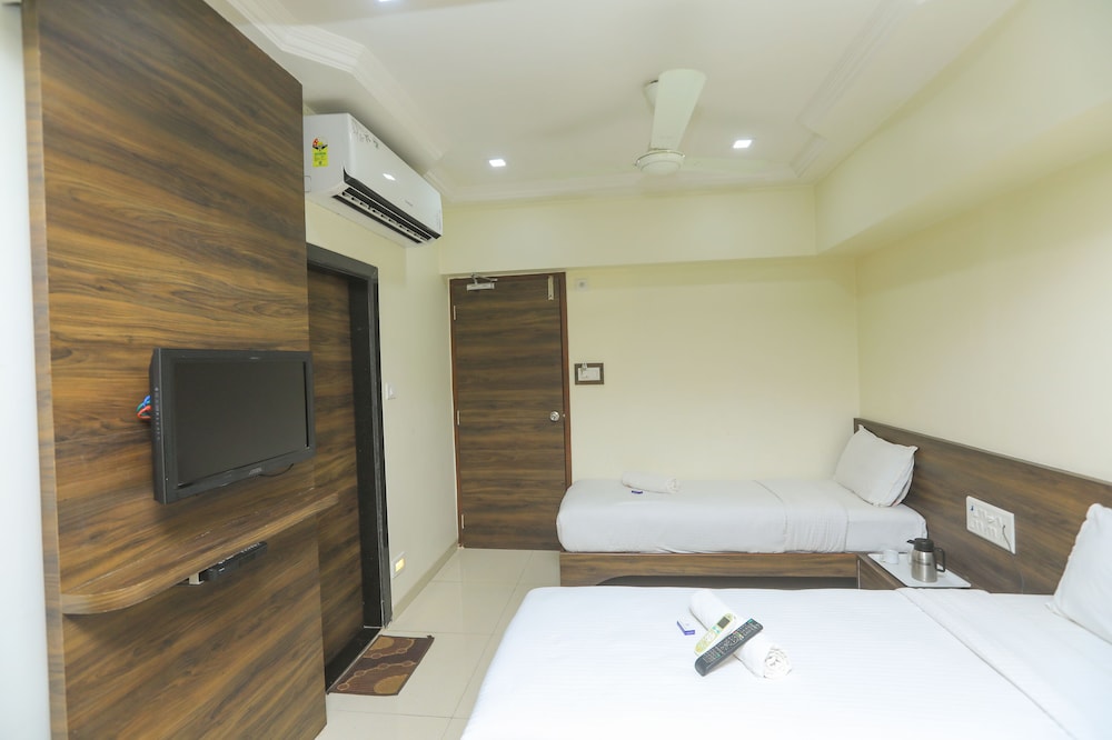 Hotel Midtown Andheri 15/34