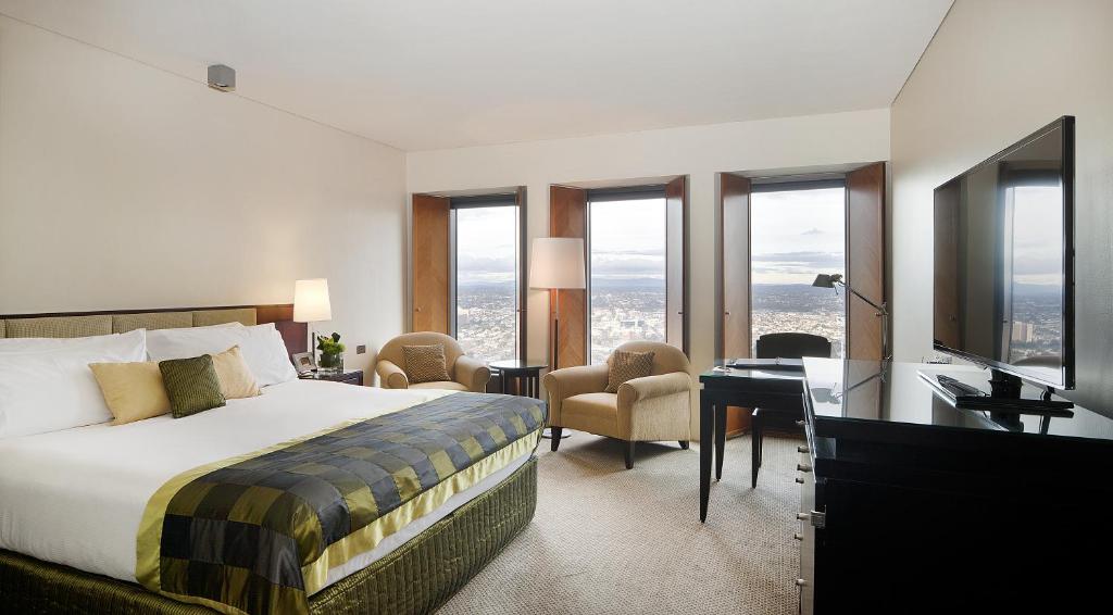SUPERIOR, KING BED