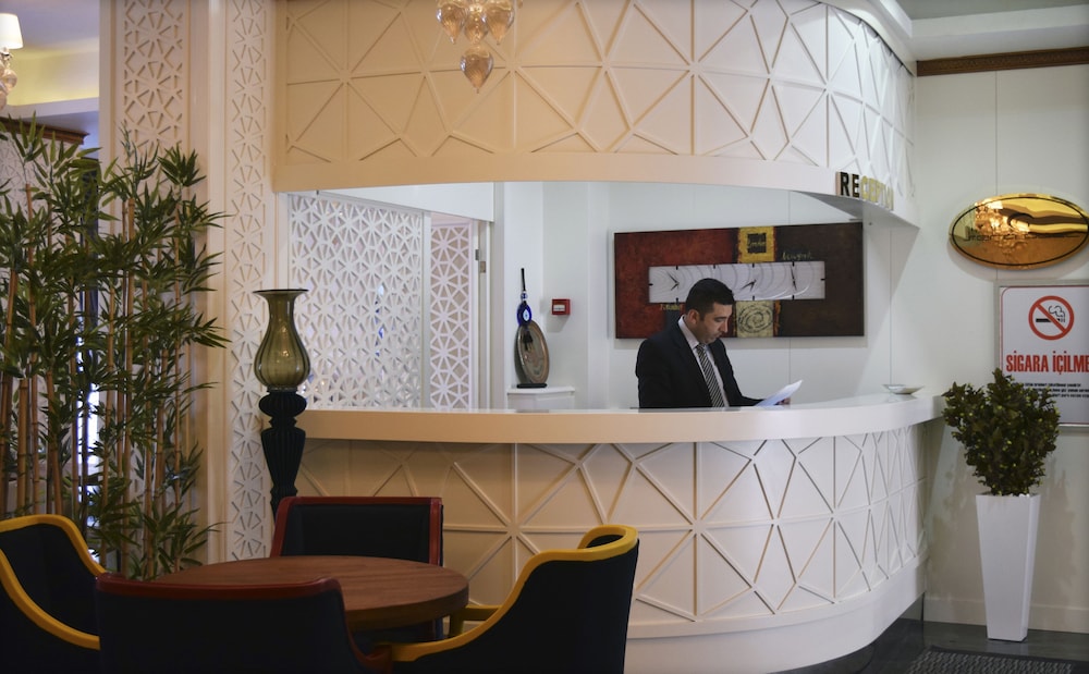 Grand Sera Hotel 5/50