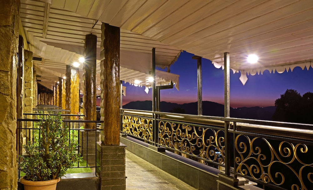 Summit Grace Resort And Spa 24/48