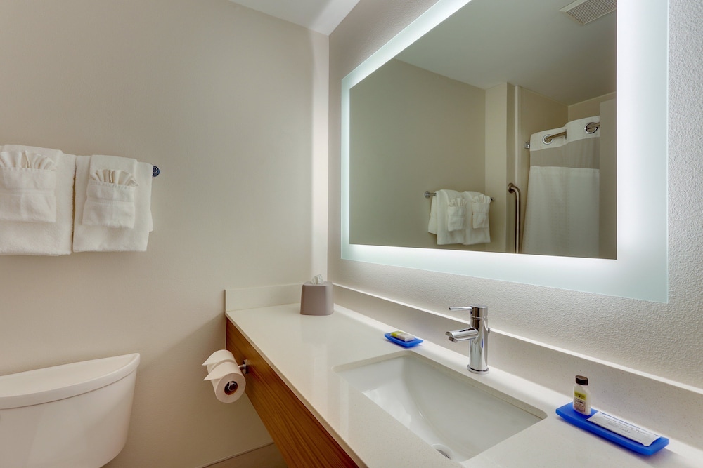 Holiday Inn Express Cincinnati North - Monroe 17/51