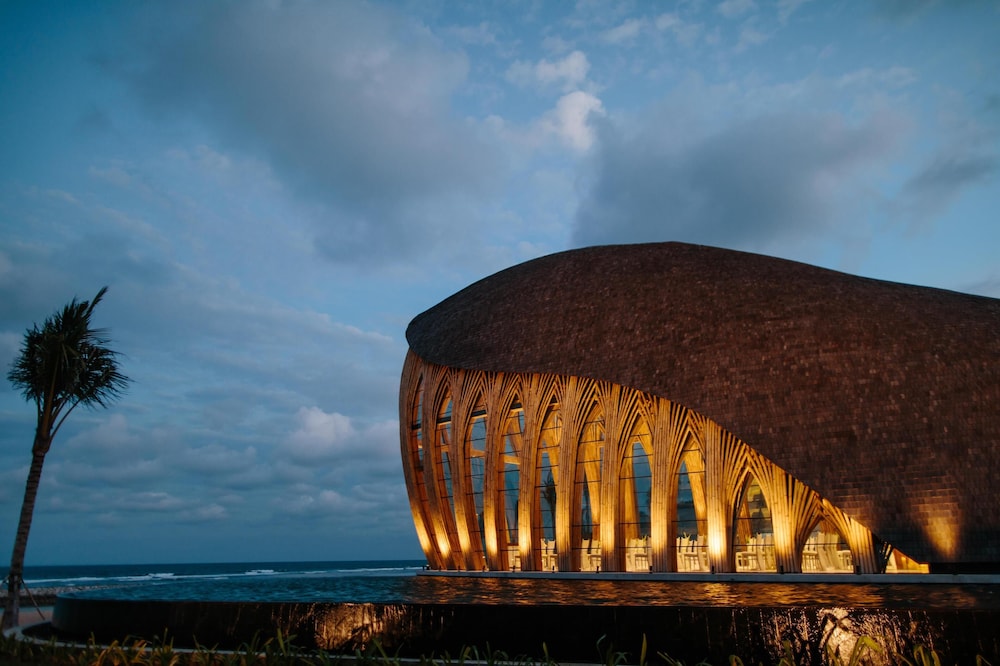 The Apurva Kempinski Bali 11/93
