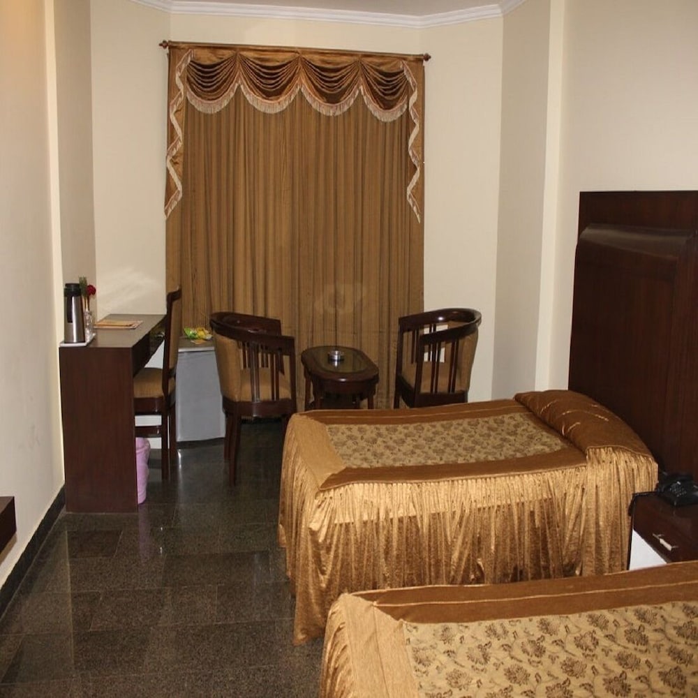 Vaibhav Hotel 21/46
