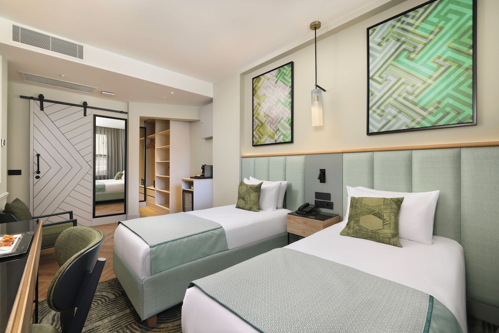Pera, Premium, Twin Beds