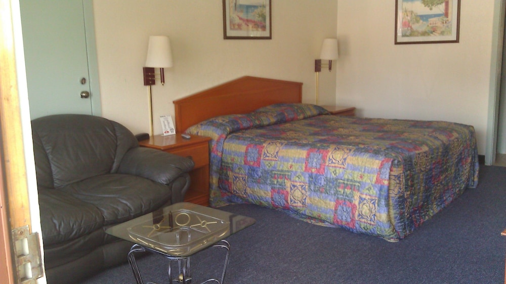 Sunrise Inn 9/30