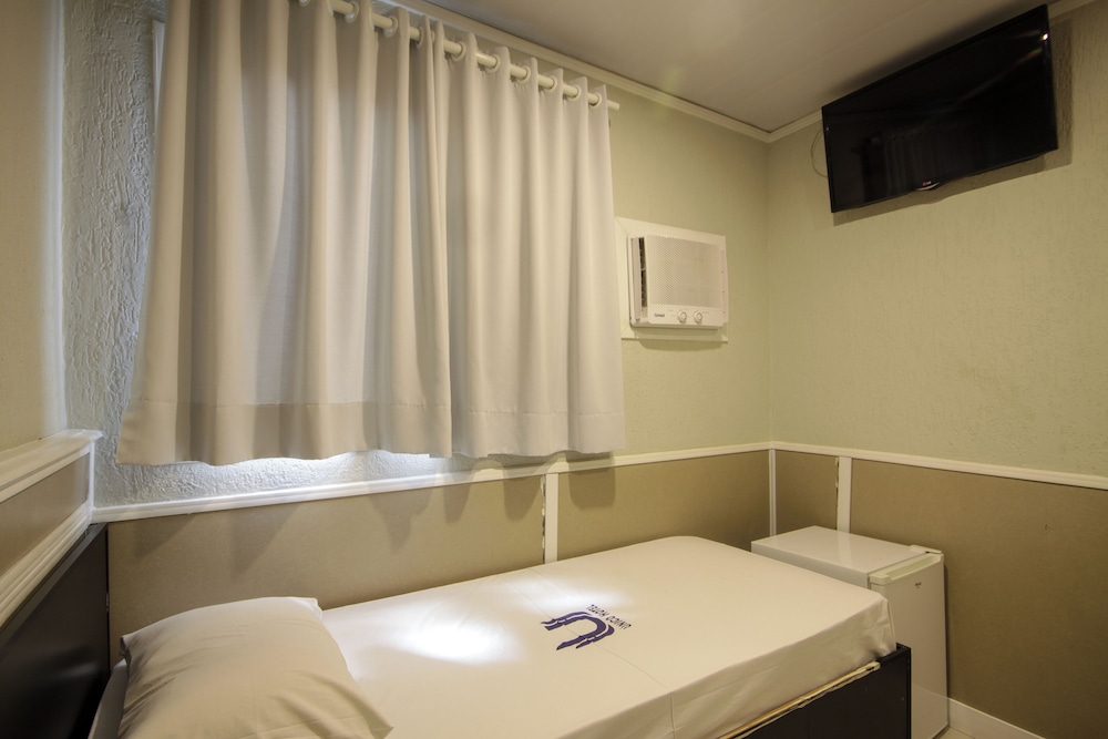 Calamares Hotel 45/49