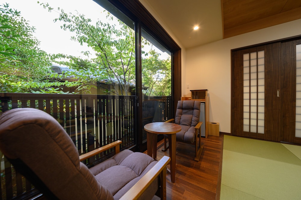 Ryokan Mebaeso 40/62