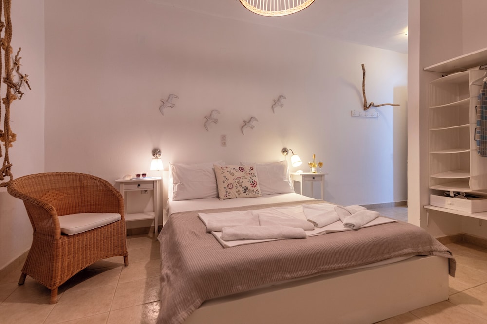 ROOM, DOUBLE BED, CITY VIEW