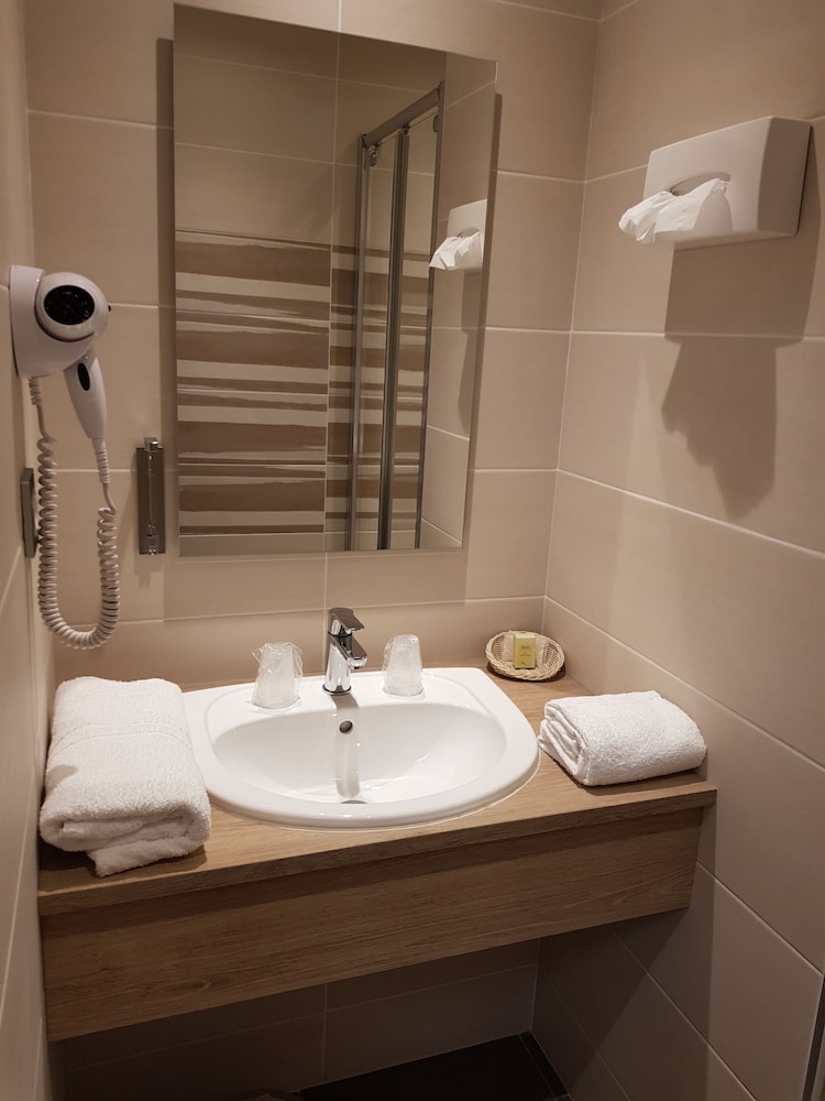Logis Hotel La Bonne Auberge 35/39