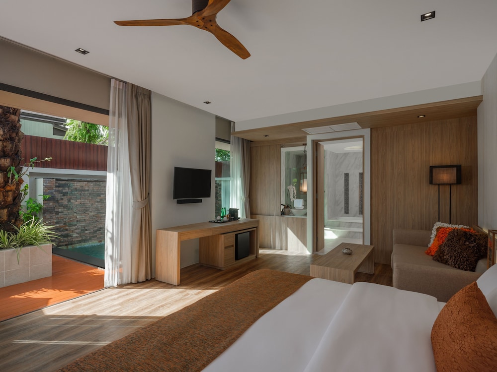 1 BEDROOM, GRAND, POOL, VILLA
