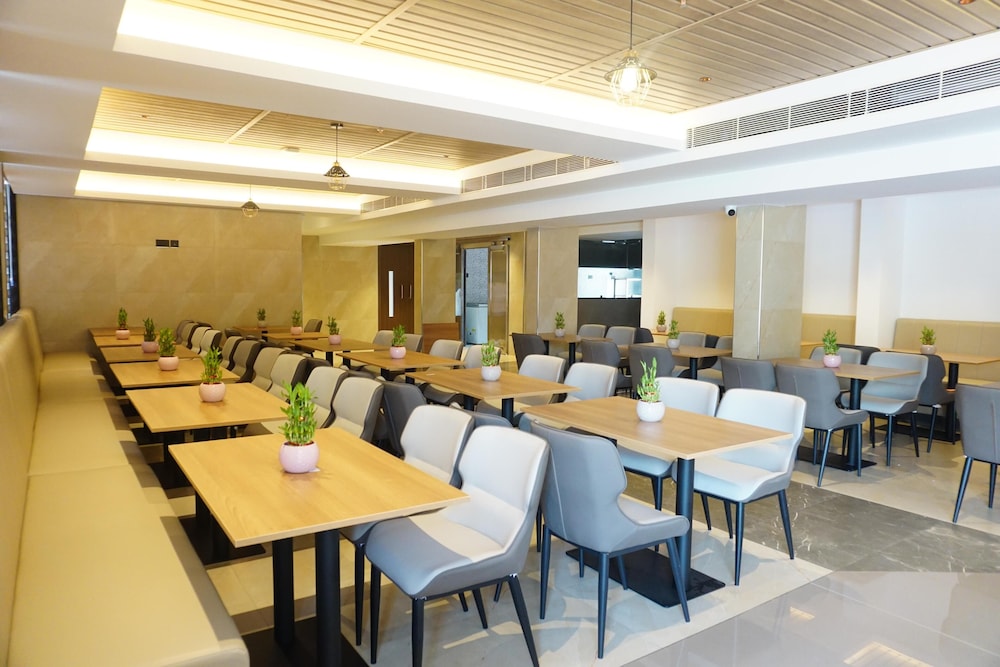 THE CLASSIK FORT HOTEL 30/42