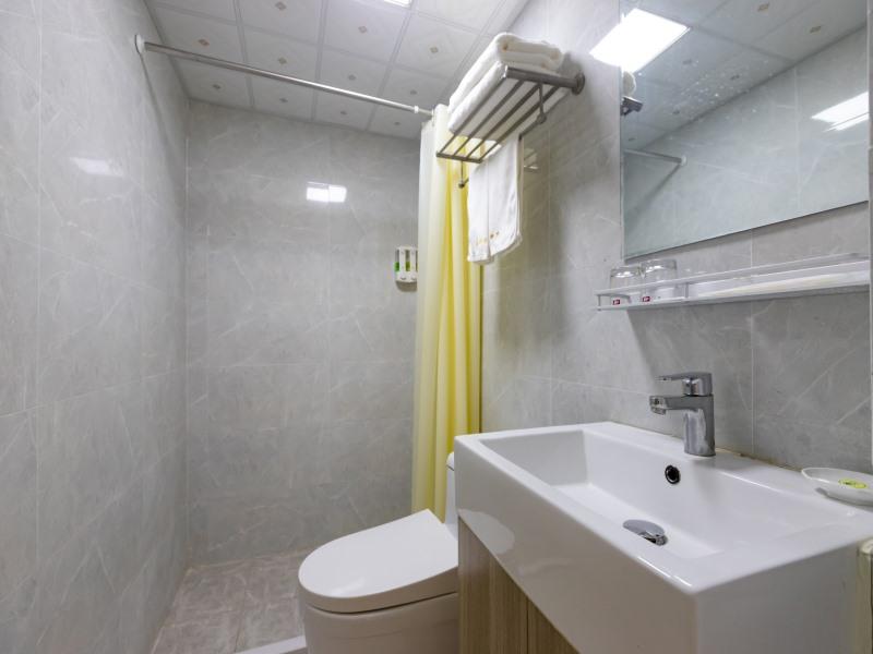 Shell Wuxi Binhu District Daoxiang New Village Hotel 18/19