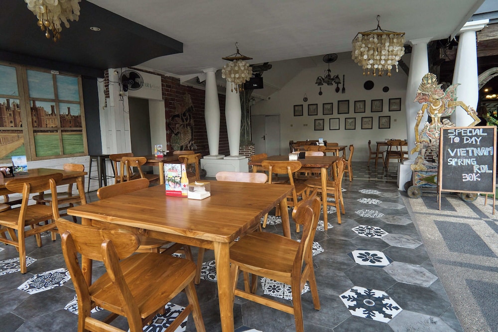 Sendok Hotel 61/72