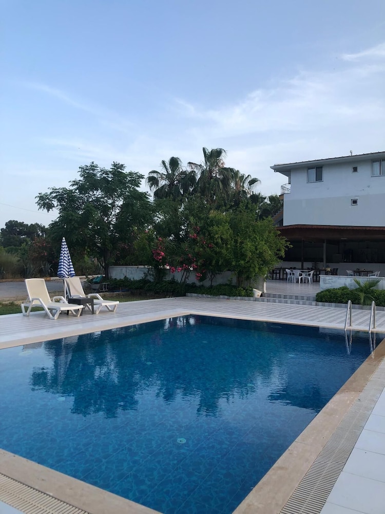 Mina Grand Hotel 22/23