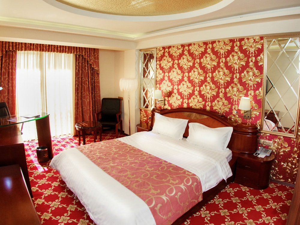 Standard King Room:
