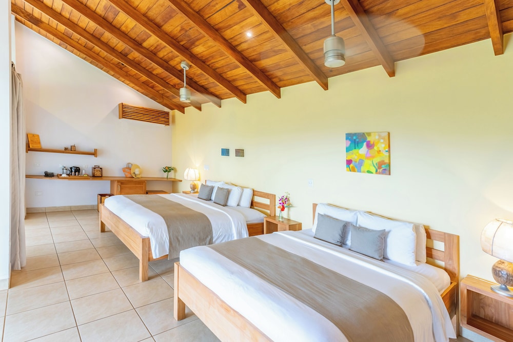 PANORAMA, SUITE, 2 QUEEN BEDS