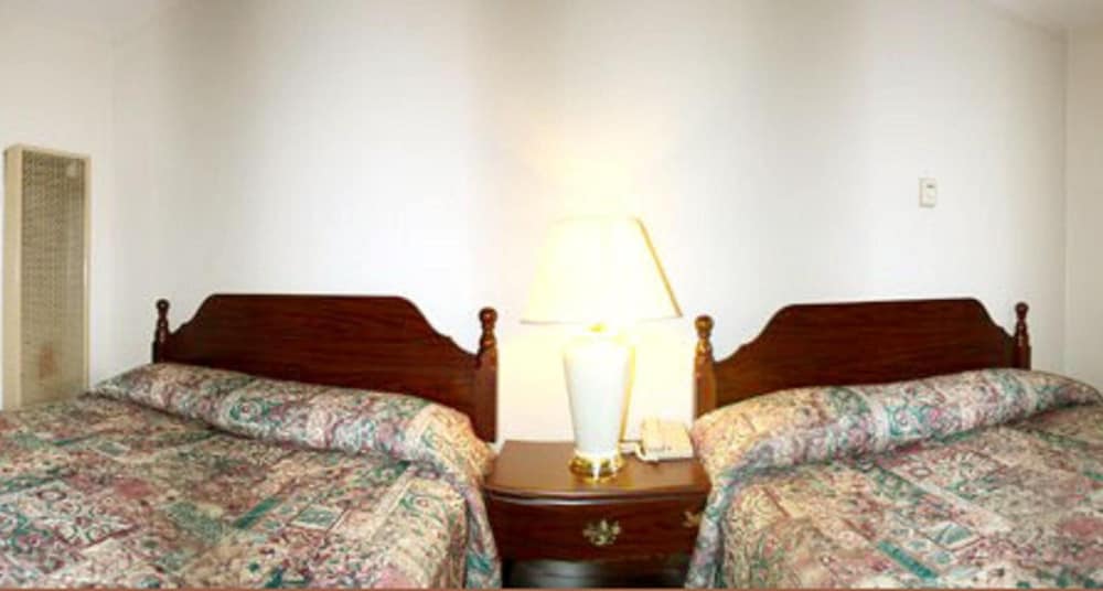 Sunset Inn and Suites 8/24