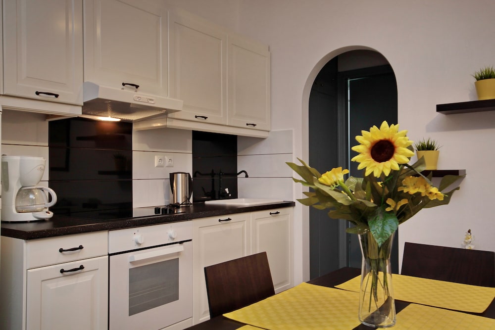 Aloe Luxury Apartments And Suites 41/50