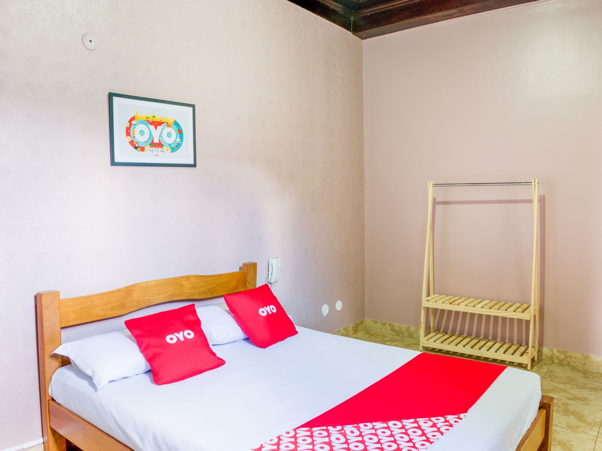 ROOM, DOUBLE BED