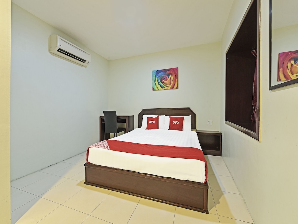 Capital O 90545 Ho Hotel 17/68