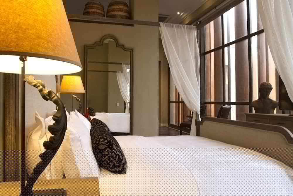 Bastion Luxury Hotel 36/75