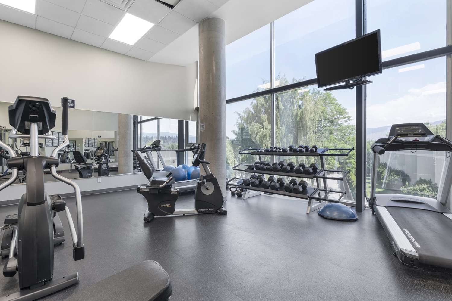 Best Western Plus Kelowna Hotel and Suites 7/15
