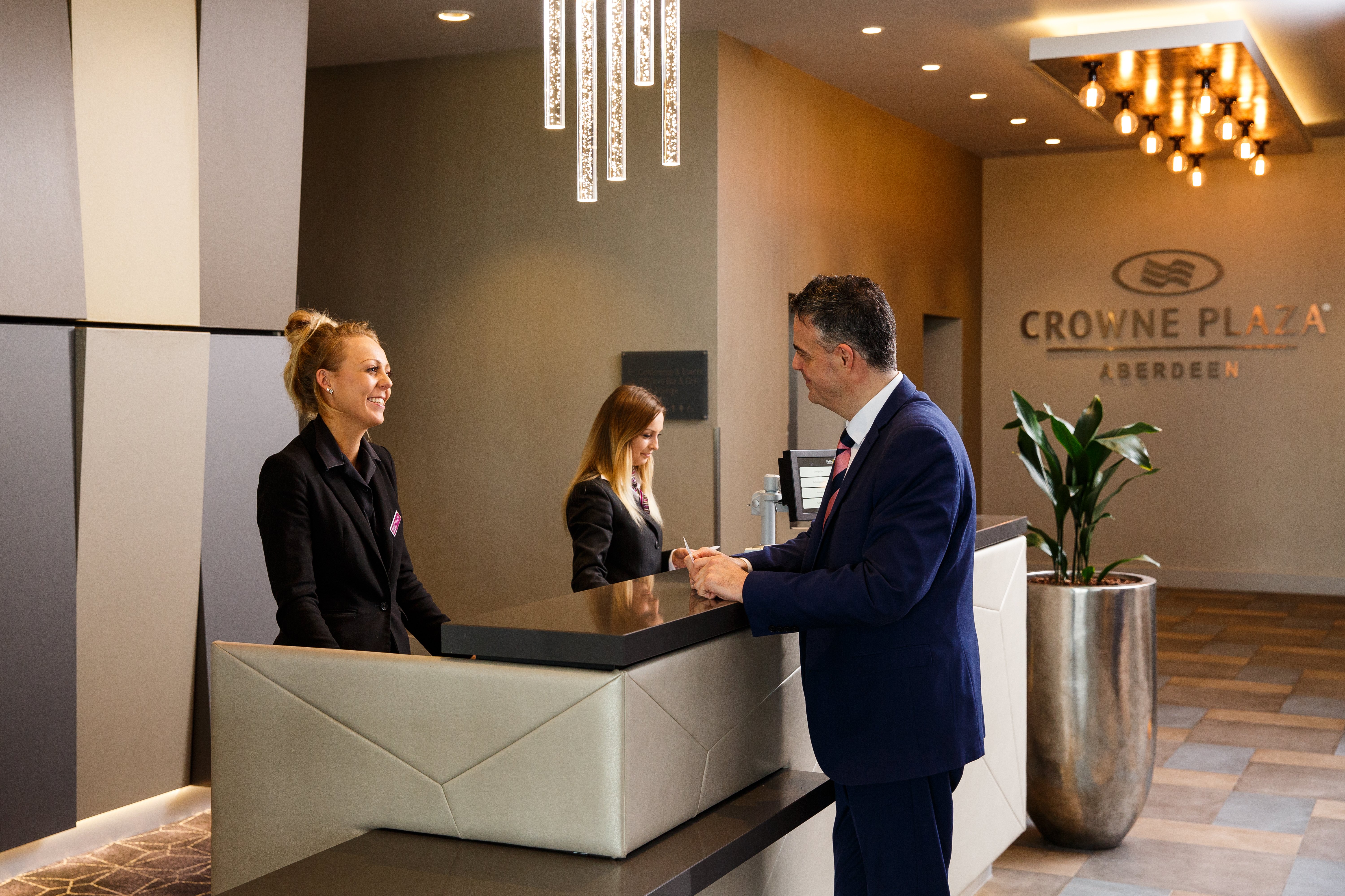 CROWNE PLAZA ABERDEEN AIRPORT 6/50