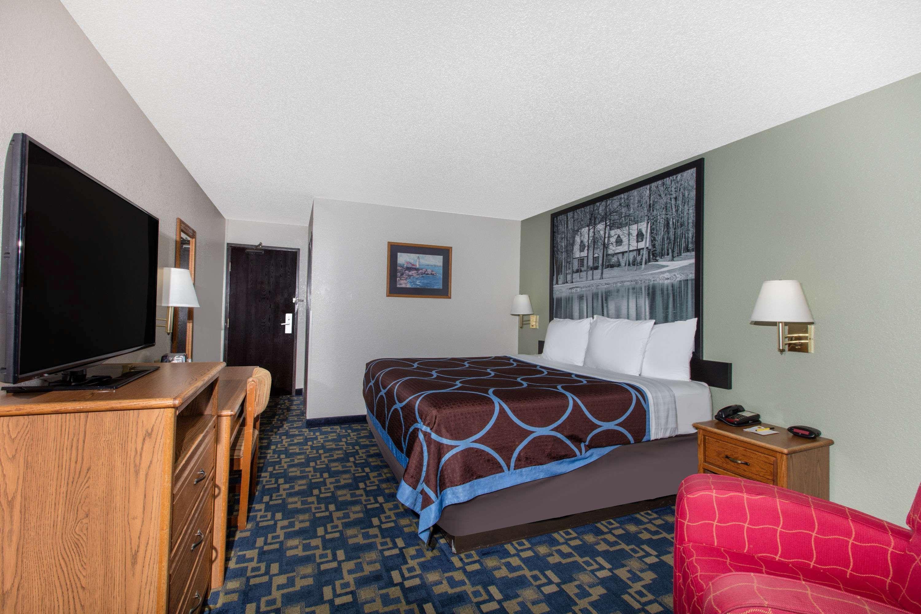 Super 8 By Wyndham Aberdeen MD 18/24