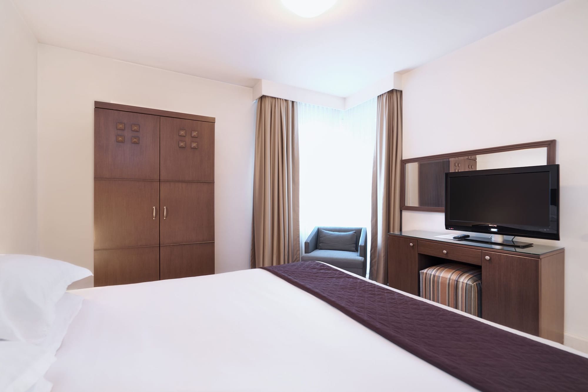 2 BEDROOMS, APARTMENT