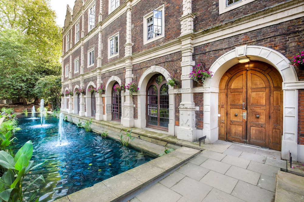 Safestay London Kensington Holland Park 1/27