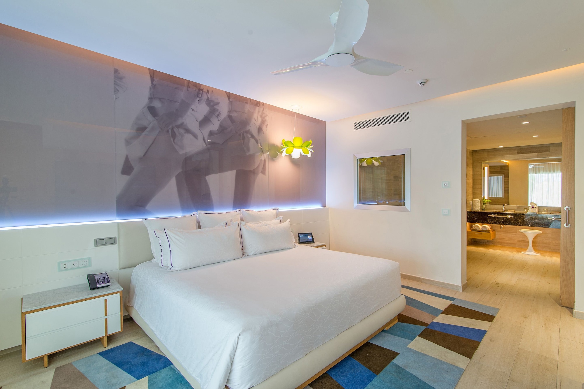 Xhale Club, Swim Out, Master, Suite, King Bed