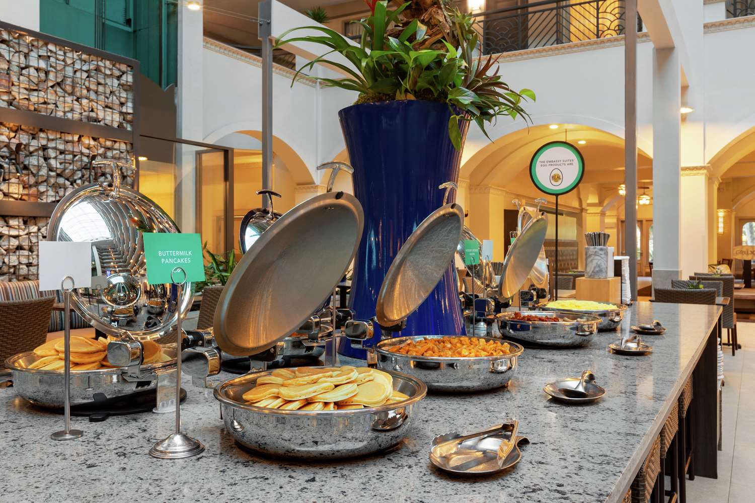 restaurant cafeteria