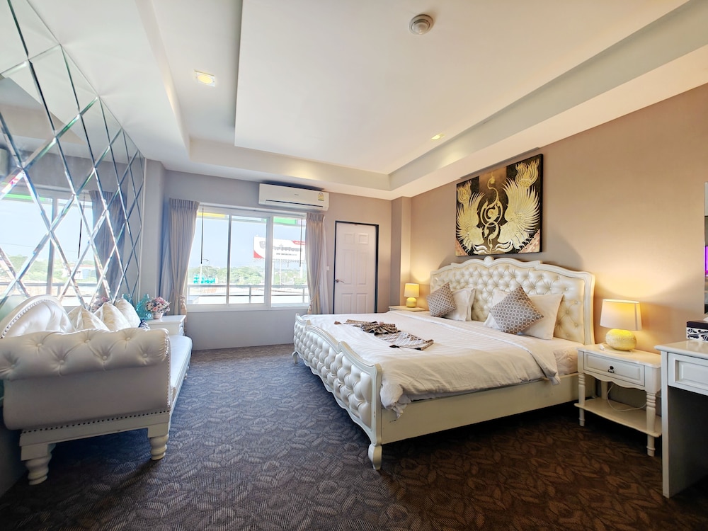 Harmonize Hotel 17/75