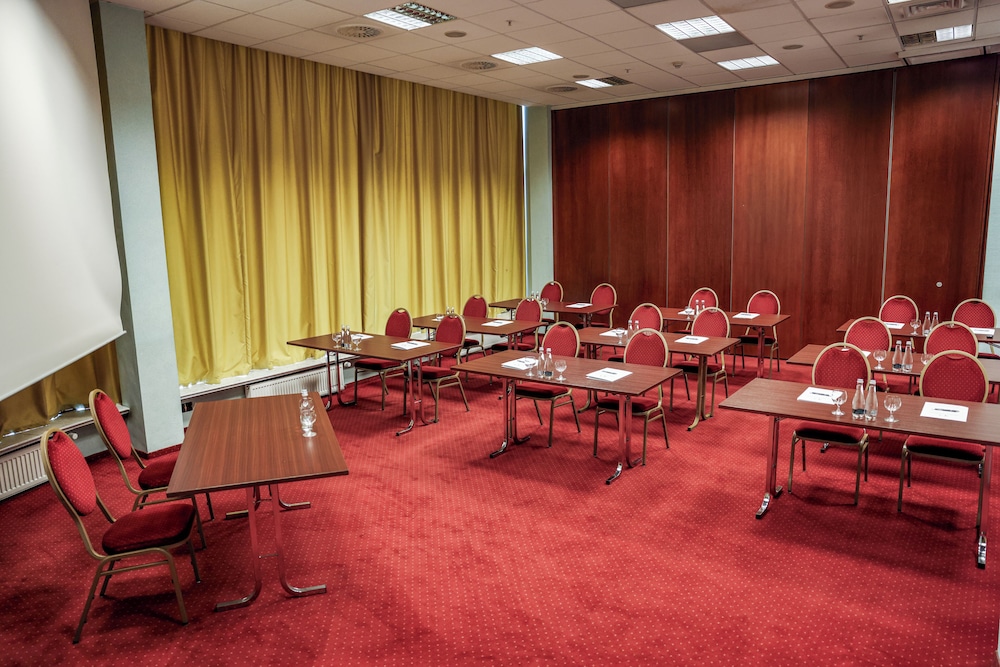 Parkhotel Vienna 36/45