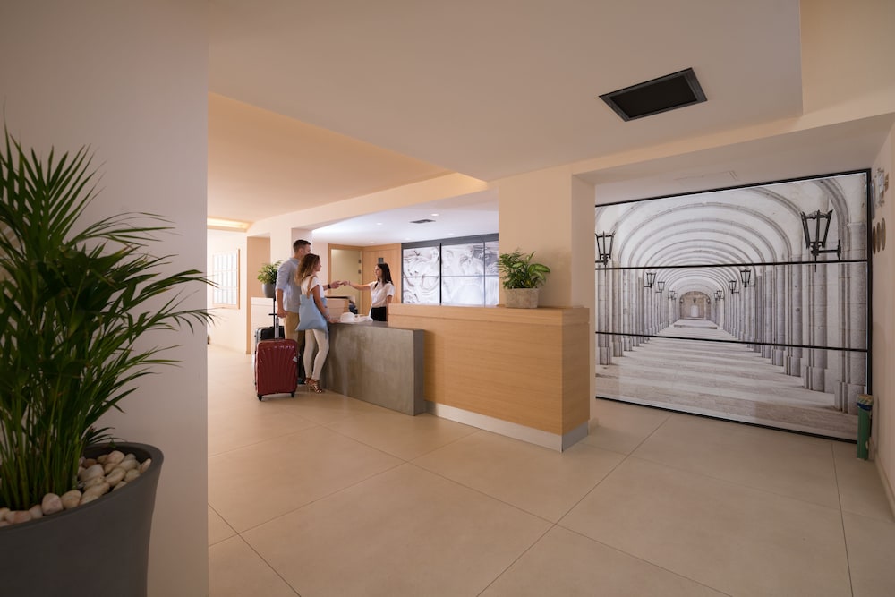 Cactus Beach Hotel 50/70