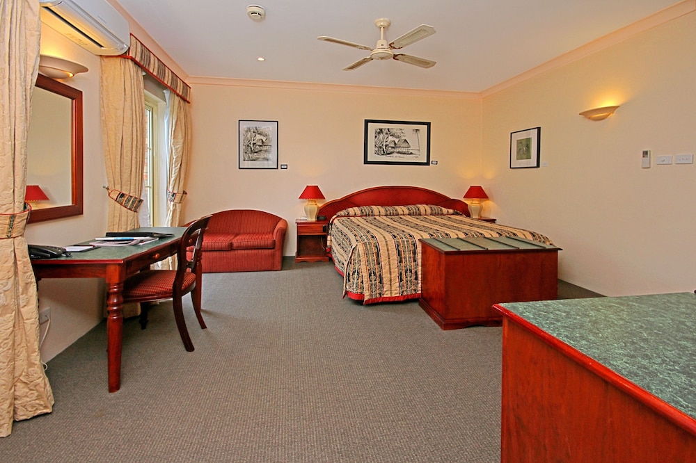 ULLADULLA GUEST HOUSE 37/38