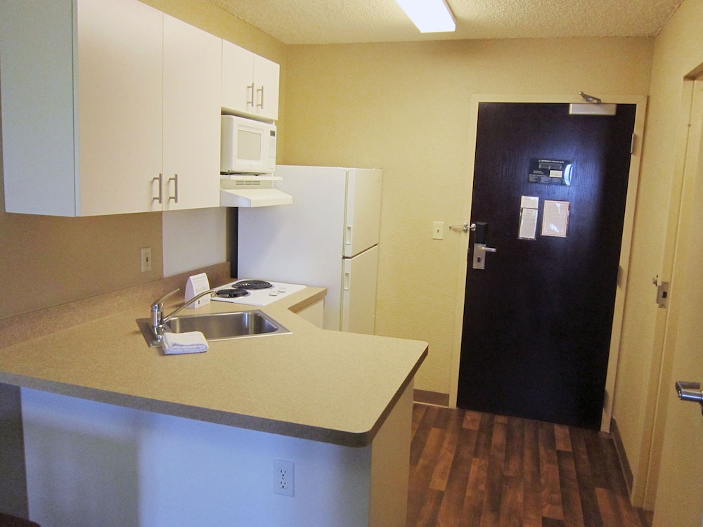 Studio 6 Suites Seattle Kent WA 31/53