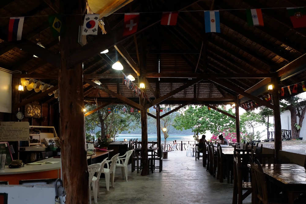 Phi Phi Cozy Seafront Resort 49/67