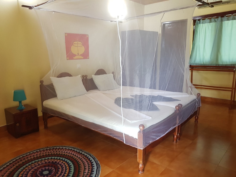 Nilaveli Crystal Blue Hotel 3/26