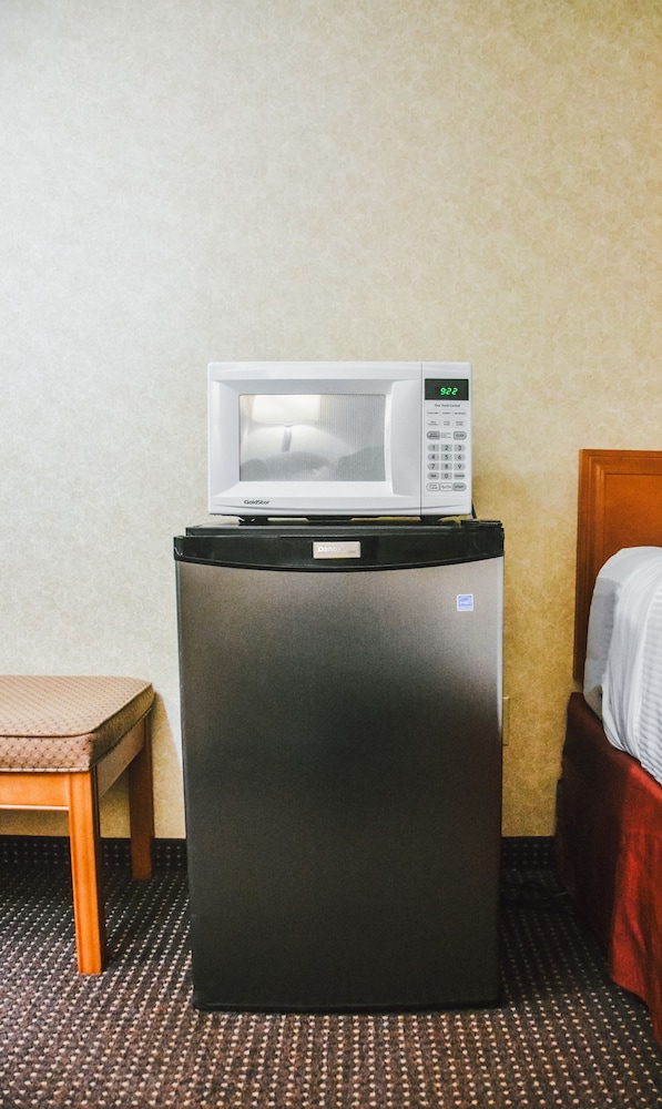 Stony Plain Inn & Suites 19/44