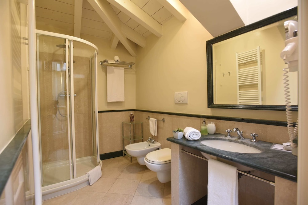 Suite Hotel Santa Chiara 15/50