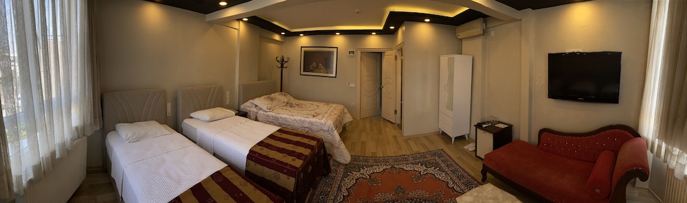 Mehmet Bey Hotel 44/70