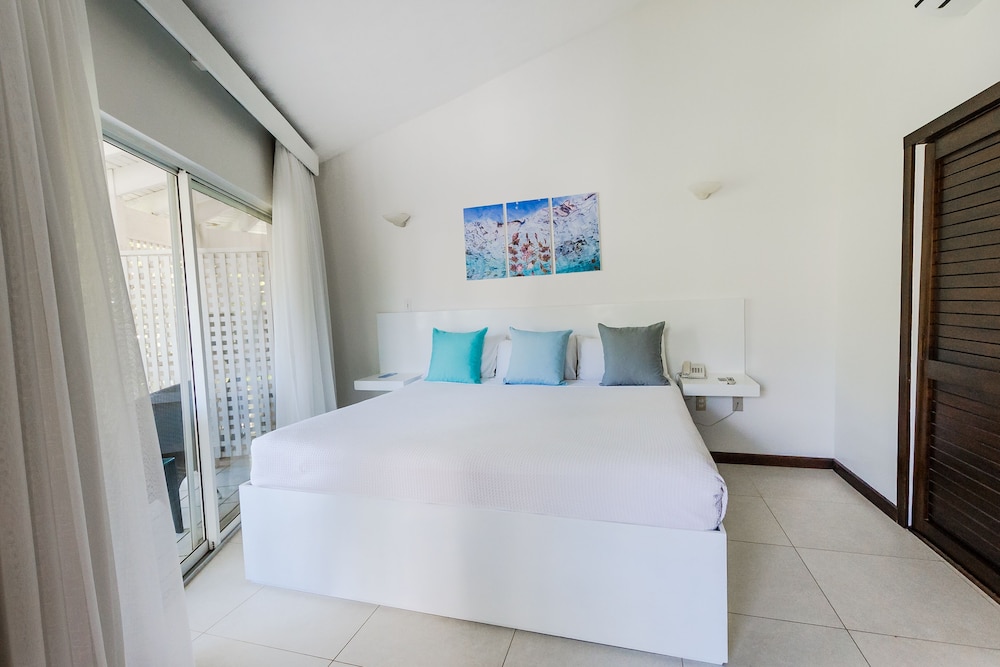 Paradise Beach Hotel 14/79