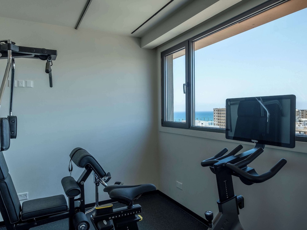Mercure Larnaca Finikoudes Beach 38/60